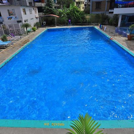 Dharampur Oyo 591 Hotel Blue Moon المظهر الخارجي الصورة