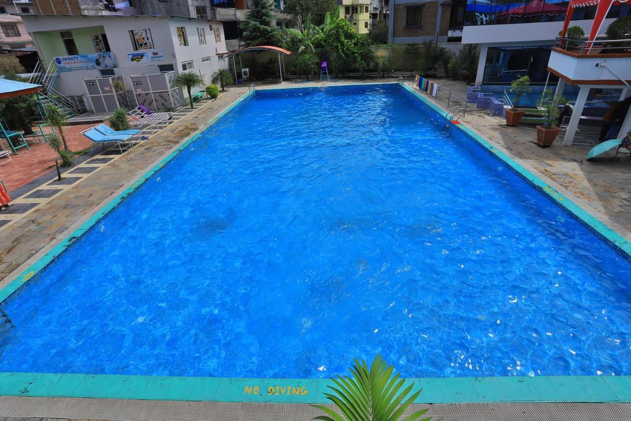 Dharampur Oyo 591 Hotel Blue Moon المظهر الخارجي الصورة