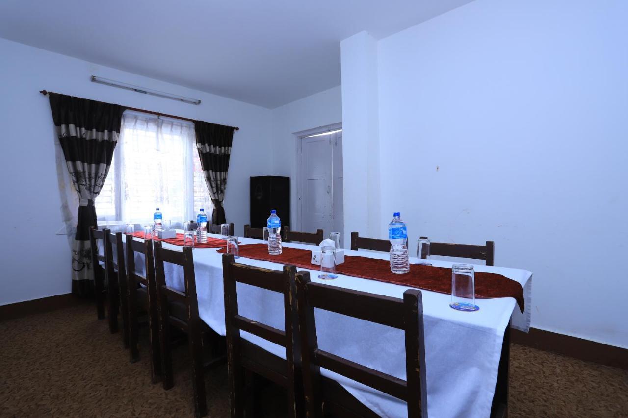 Dharampur Oyo 591 Hotel Blue Moon المظهر الخارجي الصورة