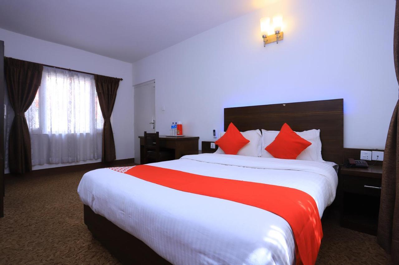 Dharampur Oyo 591 Hotel Blue Moon المظهر الخارجي الصورة