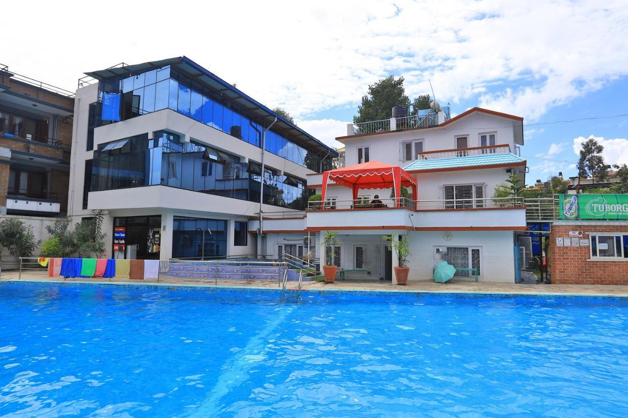 Dharampur Oyo 591 Hotel Blue Moon المظهر الخارجي الصورة