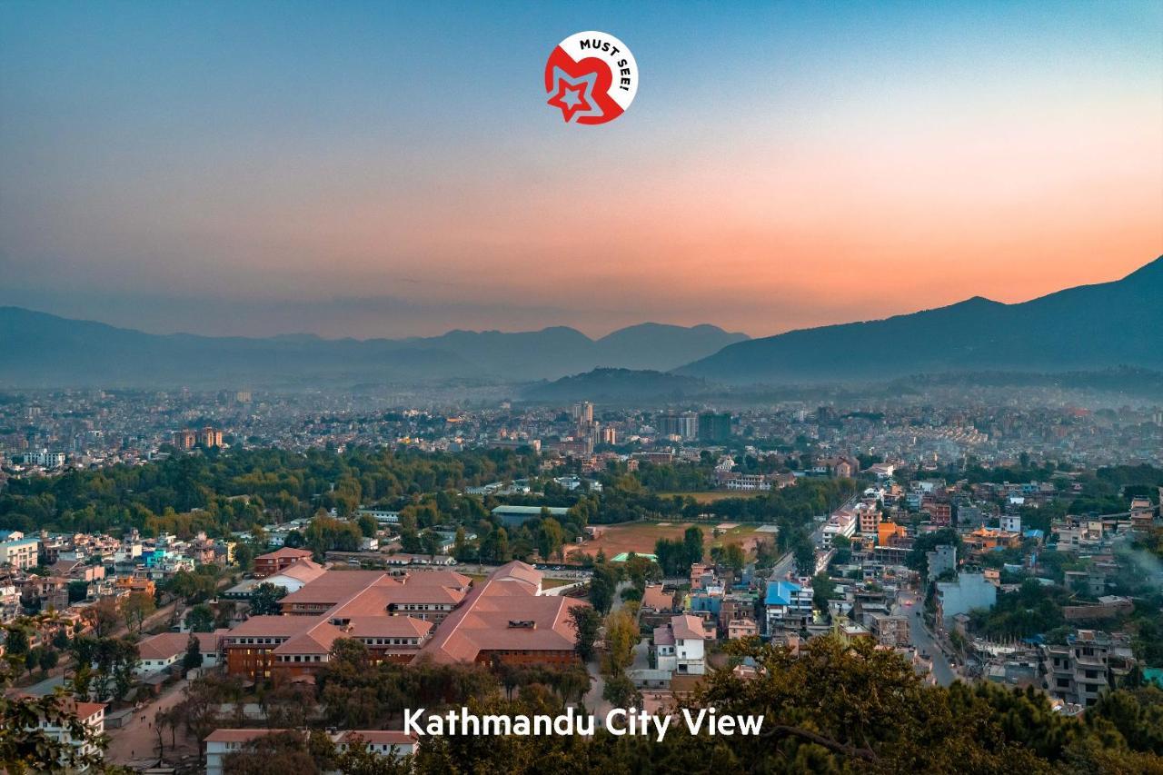 Dharampur Oyo 591 Hotel Blue Moon المظهر الخارجي الصورة